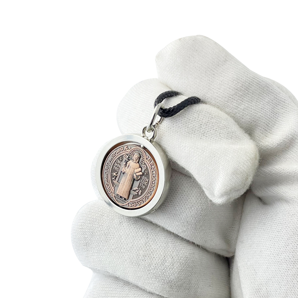 Jewelry & Watches Store - Neue St. Benedikt Medaillen-Halskette Katholisches Schutzkreuz-Anhänger